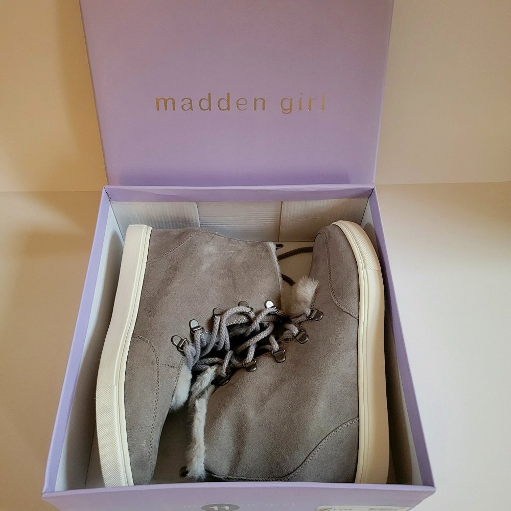 Madden Girl Grey Faux Fur Lined Fashion Pulley Ankle Boots Women's Sizes
